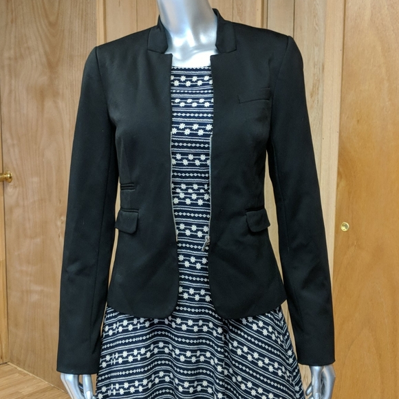 Suzy Shier Blazer/ Jacket - Picture 2 of 12